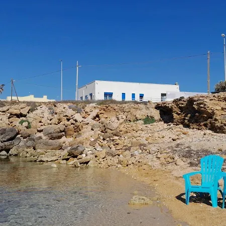 A 20 Passi Dal Mare פטרוזינו